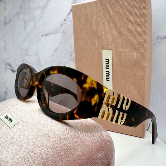 New MIU MIU Sunglasses - Picture 1 of 16